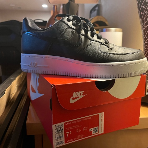 Black Nike - Picture 1 of 1